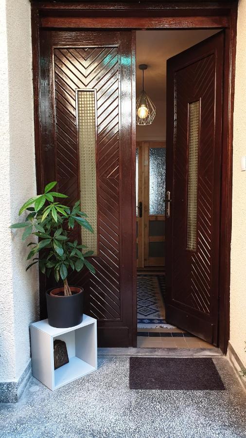 Casa Arion Apartment Baile Herculane Ngoại thất bức ảnh